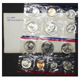 1981 US Double Mint Set in Envelope, With SBAs