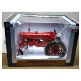 Farmall 400 SpecCast Tractor