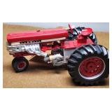 International 560 Custom Micro Puller