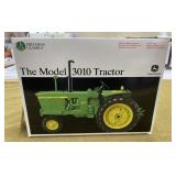 Ertl John Deere 3010 Narrow Front, Gas