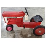 International ERTL Pedal Tractor