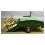 John Deere Pull Type Combine