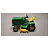 ERTL John Deere L&G Tractor