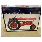 Ertl IH 560 Narrow Front, Gas Tractor