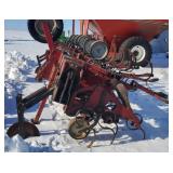 IH 183 12/30 Cultivator w/ RF