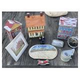 EIU Photo, Paperweight and More