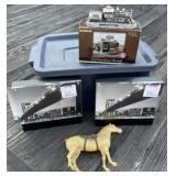 Tote with Lid, Picture Frames