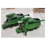 ERTL Precision 1/32 John Deere 9750 Combines
