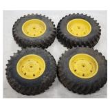 ERTL 1/16th John Deere Wheel & Tire Sets