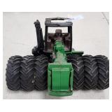 ERTL 1/16 John Deere 4WD Tractor Front w/ Triples