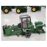 ERTL 1/16 John Deere 4WD Tractor Body