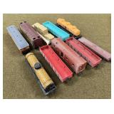 10 HO Scale Train Cars
