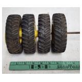 ERTL 1/16 John Deere Read End Split Duals & Axle