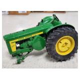 ERTL 1/16 John Deere 820 Diesel Tractor Body