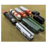 HO Scale Engines & Cars