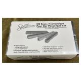 4 Spectrum HO Scale Passenger Cars