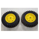 ERTL 1/16th John Deere Wheel & Tire Set