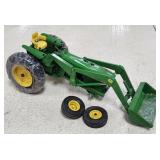 ERTL 1/16 John Deere 4020 Diesel Tractor w/Loader