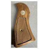Smith & Wesson Checkered Walnut Grips