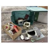 HO Building Parts in Tote w/ Lid