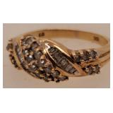 10 K Gold Ring w/ Small Stones Size 7, 3.6 Grams