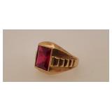 10 K Gold Ring Size 8, 8.9 Grams