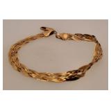 10 K Gold Italy Bracelet 3.9 Grams