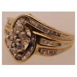 10 K Gold ring w/ Small Stones Size 7, 3.3 Grams