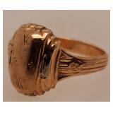 10 K Gold Ring 2.7 Grams Size 5