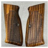 Nice Browning HP Checkered Walnut Grips