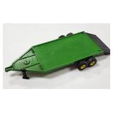 ERTL 1/16 John Deere Flatbed Machinery Trailer