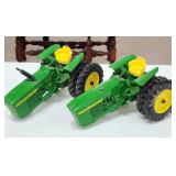ERTL 1/16 John Deere 3020 Fender Tractor Bodies