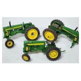 ERTL 1/16 John Deere High Detail 420 Tractor Bodie