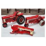ERTL 1/16 Farmall 460 706 Fender Tractor Bodies