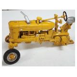 ERTL 1/16 IH Farmall M Highway Paint Tractor Body