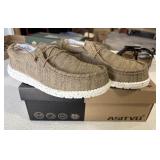 Like New Size 7 Loafer Shoes