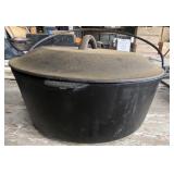 10" Cast Iron Dutch Oven with Lid
