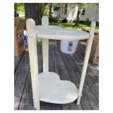 22" Heart Shelf/Table