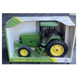 John Deere 7600 Tractor