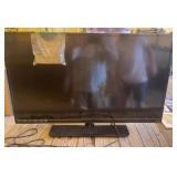 Vizio 39" Flatscreen TV with Remote