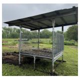 Square Roofed Bale Feeder
