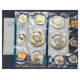 1977 US Double Mint Set in Envelope, With Ikes