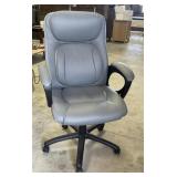 Like New Office Executive Arm Chair