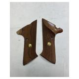 Set High Standard Checkered Walnut Gripd