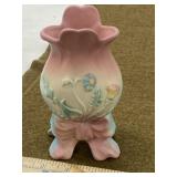Hull 6" Bow Knot Vase