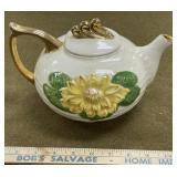 Hull Teapot