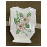 Hull 6 1/2" Vase