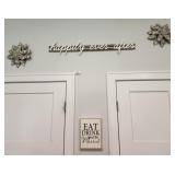 5pc Nice Wall Deco incl Signs, Ornate Metal Piece