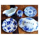 5pc Antique Flow Blue incl Gravy Boat, Plates