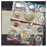 1975 US Double Mint Set in Envelope, With Ikes